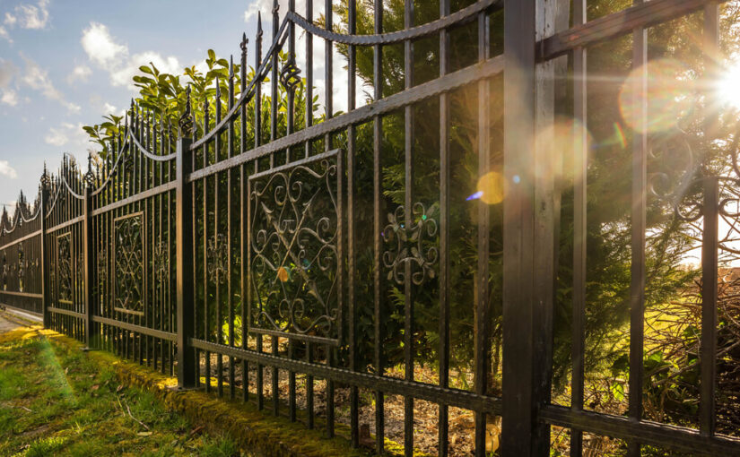 What are the Benefits of Wrought Iron Fencing?